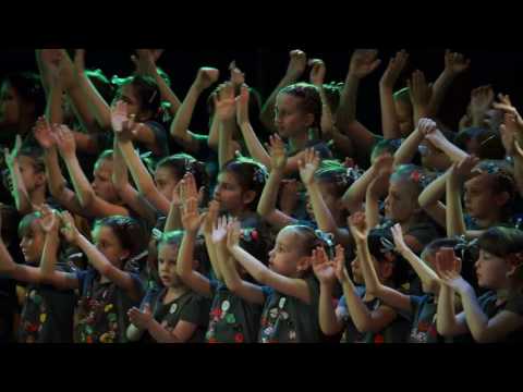 8* FESTIVAL ŠARENI VOKALI 2017 - Tjaša Jakup SLO / Mamina pesma