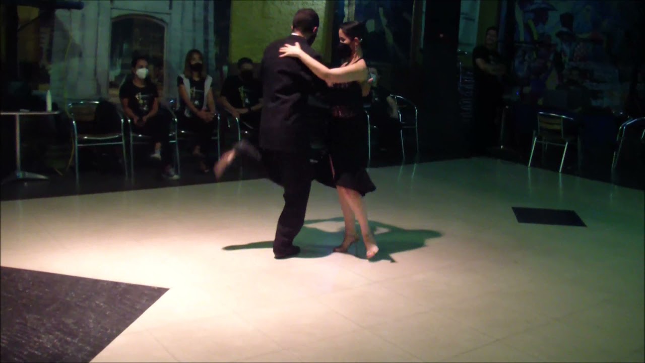 Josette Sáchez y Víctor Zambrano (2/3), Práctica La Mariposa en el Uru, 27 - 10 - 2021