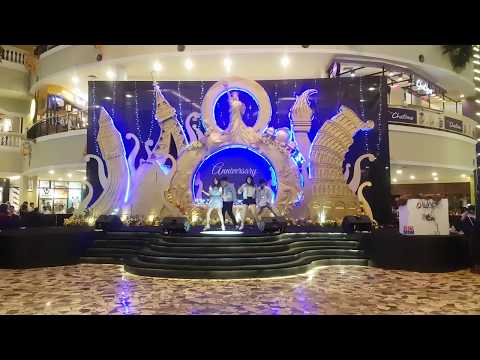 KARD (카드) - INTRO + HOLA HOLA DANCE COVER BY WHITE KARD