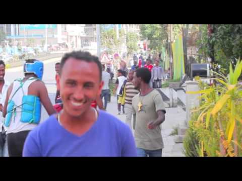 MUST WATCH! Funny Boxing on a street - Soldi Prank