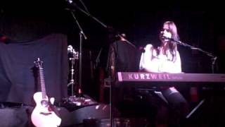 Amy Kuney Feat. Kate Voegele - &quot;Appreciate Your Hands&quot;