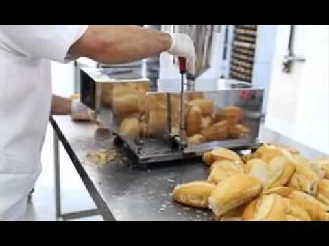 Máquina de passar manteiga no pão