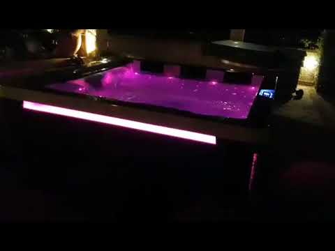 Τζακούζι · Atlas - Barrella Relaxing in Style
