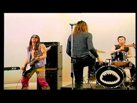 Kojoti - Ljubav (Official Music Video - Remastered Sound)