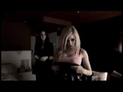 Avril Lavigne Titts