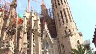 preview picture of video 'Sagrada Familia katedrális a világhírű'