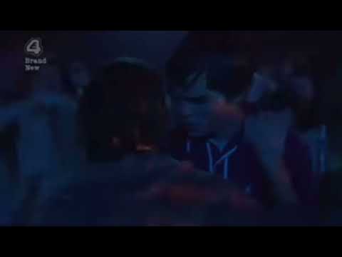 It fit when I was a kid ☽ Crystal Castles VS Liars ☽ best part loop