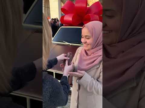 Camiden Çıkanlara Araba Hediye Ettim!