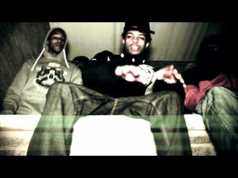 Looney Savage&Yung Noca ft.PoohPooh-Rippin Pockets Off