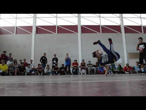 Bboy pier (Kreyentes del Funk) vs Bboy peke (Nerd crew) la Girola 2013