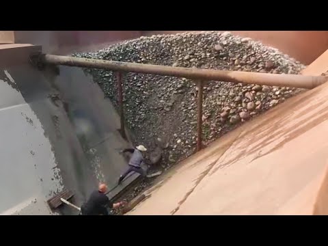 Barge unloading 4000 tons of cobblestones full video part 2 - Barge work vlog