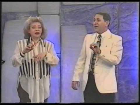 "Brala moma kapini" - Duet Selimova-Zelceski - Macedonian Folk Song