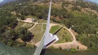 preview picture of video 'Sundial Bridge next to Turtle Bay in Redding, California'