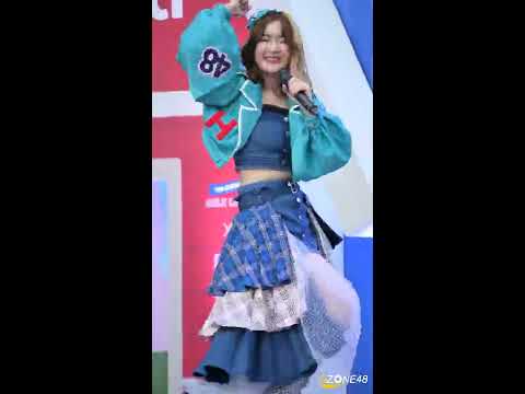 [4K] Fancam Pakwan BNK48 - คุ๊กกี้เสี่ยงทาย @ มามา..ลาน มิลค์แลนด์ Central World 191263