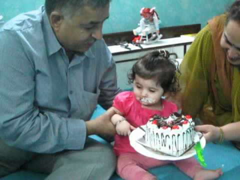 Kashvi and cake 2