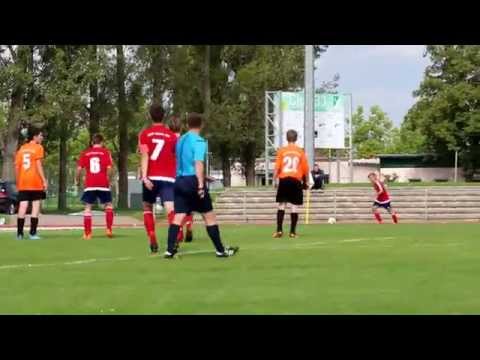 Eckstoß für Halle endet beim Schlussmann