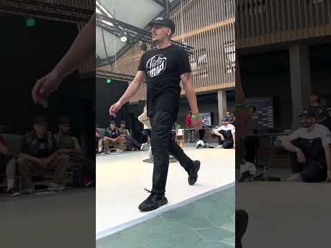 Chey & Akira vs Hungry Hienas | TOP 8 |Breaking Eibar 2023