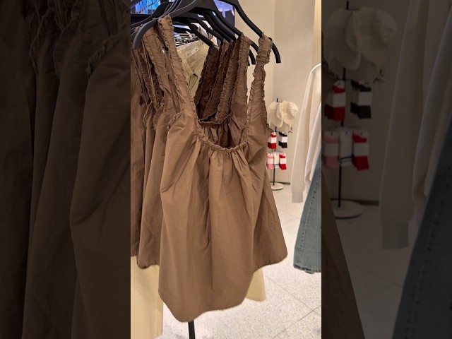 Vídeo relacionado con Superdry Mujer Abrigo Largo de Pelo sintético Everest Rojo Alto Riesgo 36