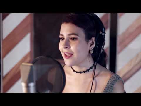 Sofía Blumer - Tengo todo excepto a ti