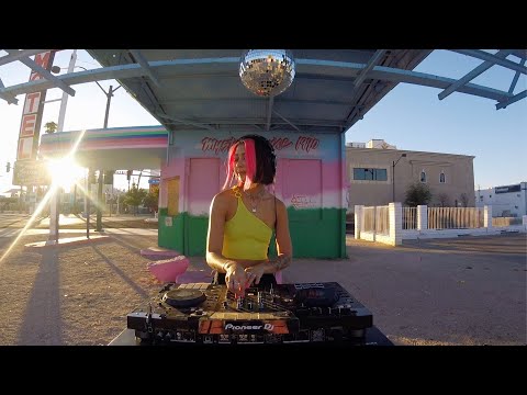 groovy house mix to dance & unwind | TAY X Live @ Downtown Las Vegas