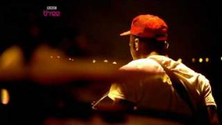 Bloc Party - Hunting For Witches LIVE @ Glastonbury 2009 [HQ]