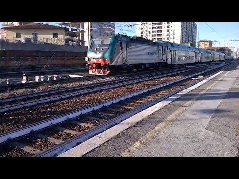 E464 260+6 piano ribassato+pilota 2 piani, E464 322+4 2 piani - Milano Greco - 06/06/2022