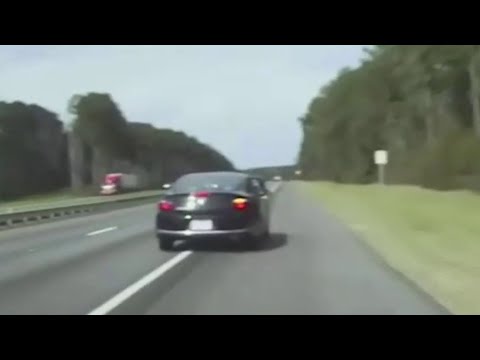 FHP發佈調查人員逮捕琥珀色警報嫌疑人的視頻。 (FHP releases video of investigators arresting amber alert suspects)