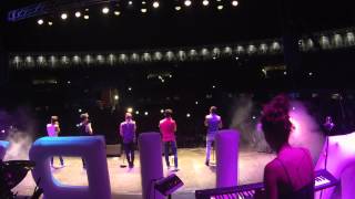 Sentando en el banco, Auryn, Concierto HD