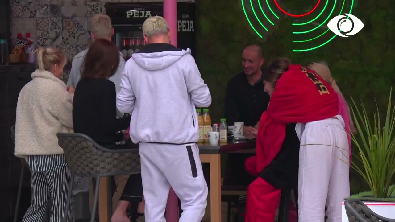 Banorët provojnë pijet e reja, 8 S2 dhe Fruvita