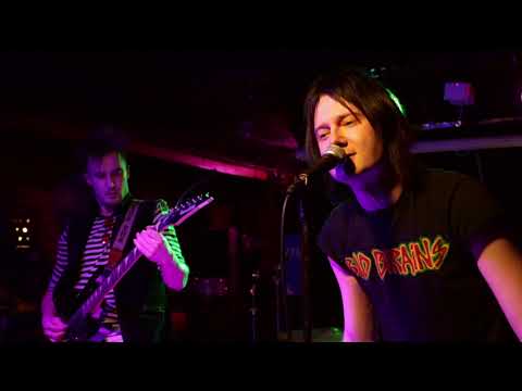 The Mollies - Static [LIVE AT HANDLEBAR]