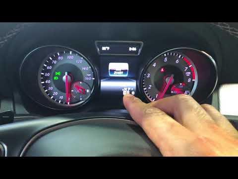 Mercedes-Benz CLA - HOW TO PUTCAR INTO GEAR HOW TO CHANGE GEARS