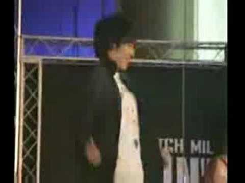 Nic Khun - Dancing to Bi in Thailand