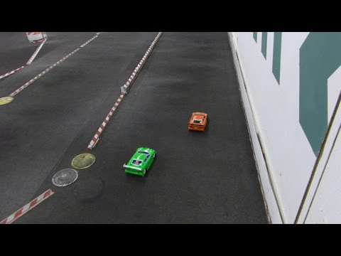 Tamiya TRF419x vs. Awesomatix A800 17,5t Touring Car