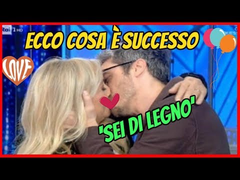 Mara Venier bacia Pif in diretta a Domenica In: ‘Sei di legno’ | Nuova Vita