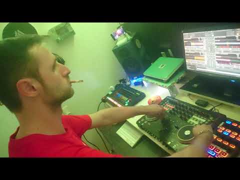 ATZE TON @ FRIDAY STUDIO SESSION MIX