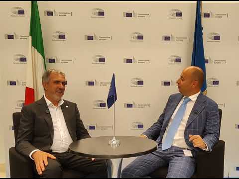 Simone Guidi racconta la visione aziendale di Csm360  durante la premiazione di Energie per Roma.