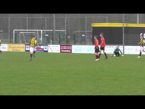 11 april 2015 SCH D1 - VV De Meern D3 com 4-1 Doelpunt SCH (2-0)