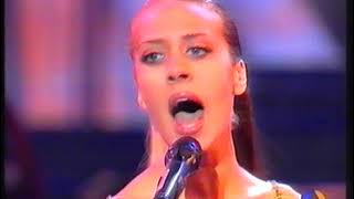 Mónica Naranjo - Desátame Gala fin de año 1997 Antena 3