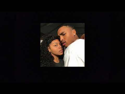 Kiaz - Pode ficar feat L7NNON (TIPOGRAFIA)