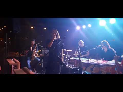 BOJANA MAŠKOVIĆ & TRI ROGATA - Takvi kao ti