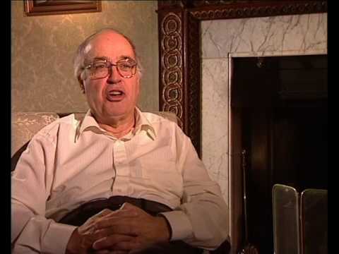 Michael Atiyah - My chosen geometry supervisor (17/93)