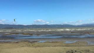 preview picture of video 'Kitesurf  Castiglione del Lago kite surf'