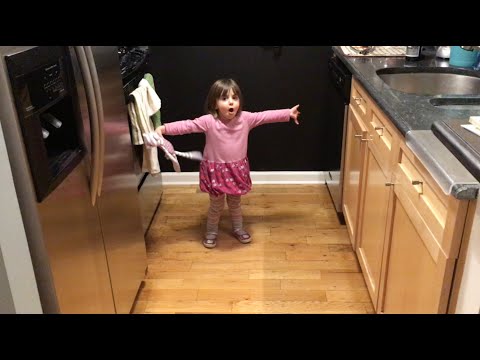 Harlow Sings a Song About Shabbat!