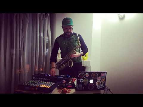 Tuxedo Scooter's Groove cover live-looping, jester brand Saxophone alto