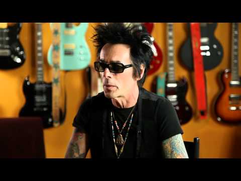 Earl Slick discusses starting Slickstraps