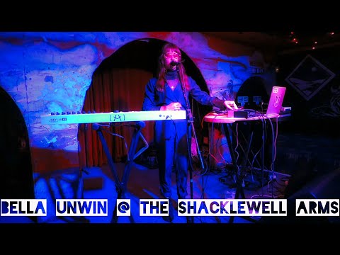Bella Unwin @ The Shacklewell Arms 01/09/22