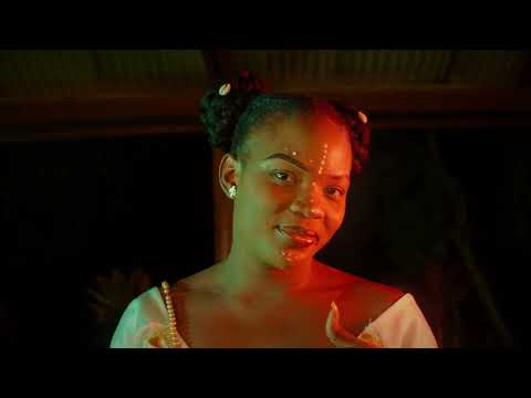 J-14K MARIA CLIP OFFICIEL