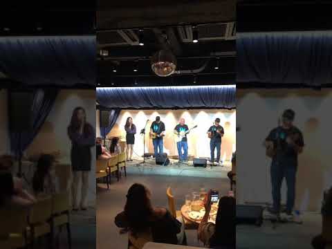 Pauoa Liko Ka Lehua  Waipuna & Izumi