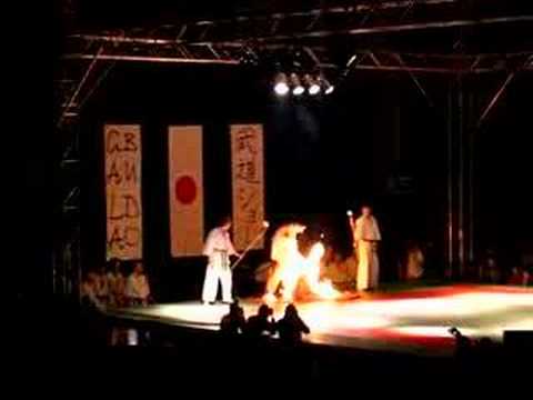 Krejpcio suwalki wali po cegłach