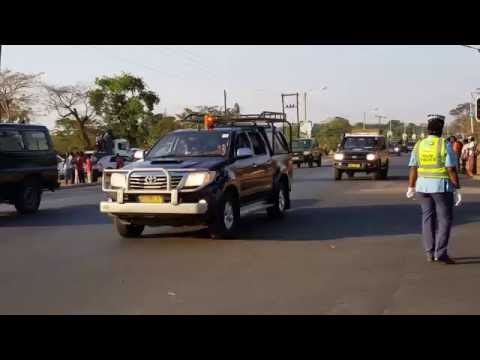President Mutharika long convoy from the Airport.